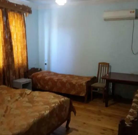 スタンダード４人部屋, Islambek Khiva