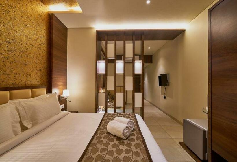 חדר סטנדרט, Shlok  Pure Veg , Kolhapur