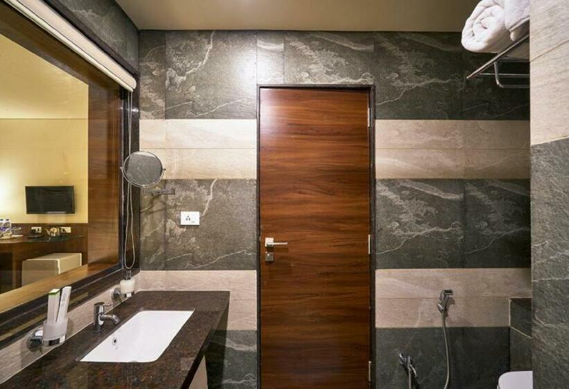 חדר סטנדרט, Shlok  Pure Veg , Kolhapur