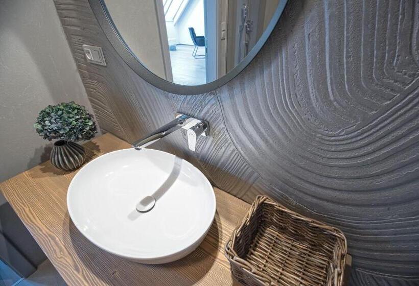 침실 1개 아파트, Usedlost U Lípy Blatiny