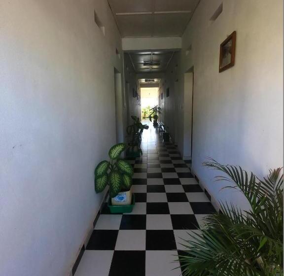 اتاق استاندارد با تراس, Centre Lucien Botovasoa