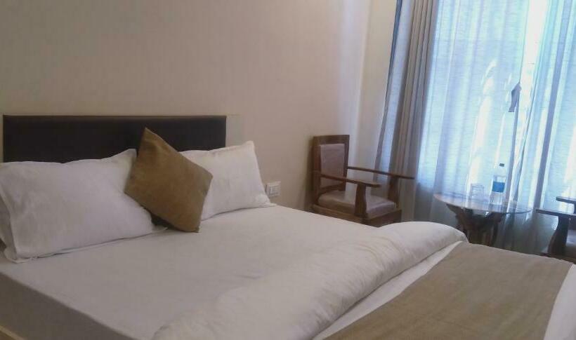 豪华房间, Success Residency