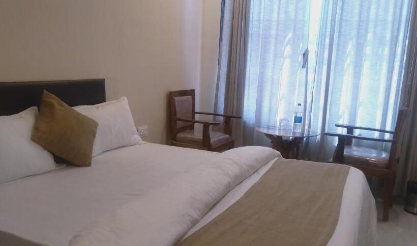 豪华房间, Success Residency