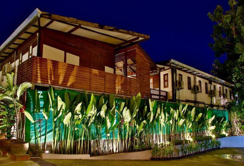 غرفة قياسية, Thapaeplace