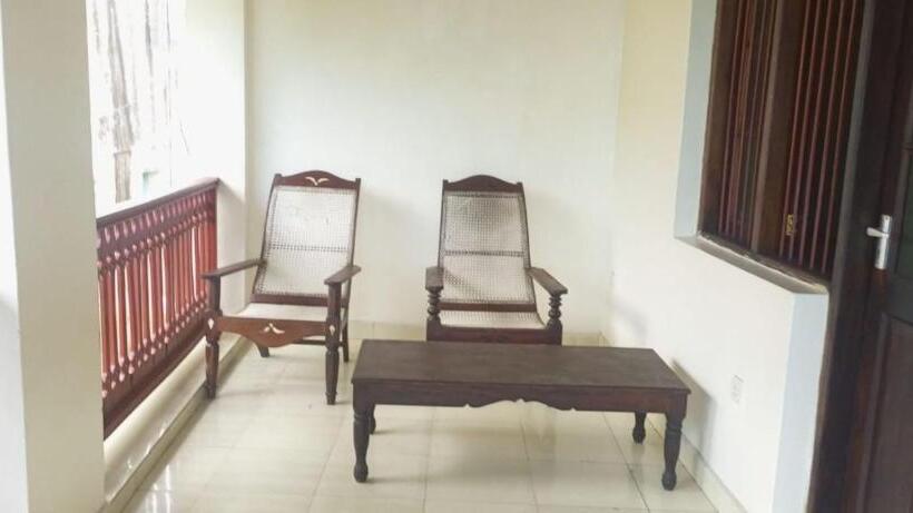 اتاق استاندارد, New Mahrus Hotel & Rooftop Restaurant