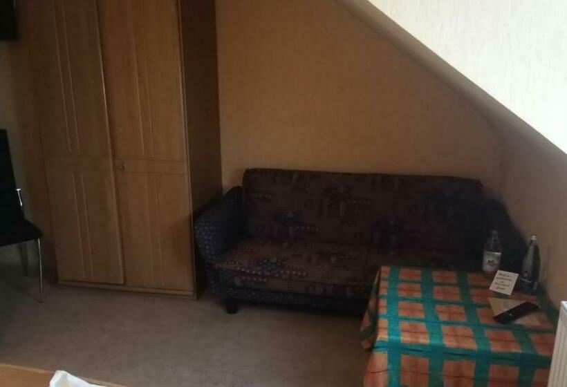 Standardrum Delat Badrum, Gasthaus Krone