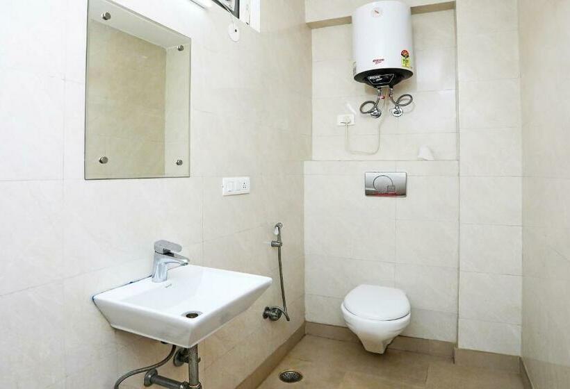 غرفة كلاسيكية ثلاثية, Collection O Hotel Residency Near Dwarka Sector 21 Metro Station