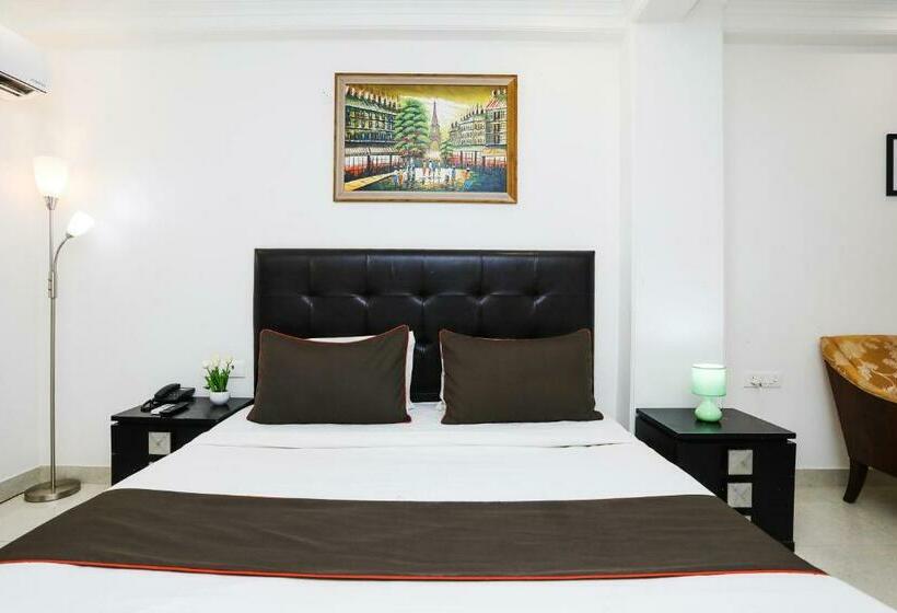 غرفة كلاسيكية ثلاثية, Collection O Hotel Residency Near Dwarka Sector 21 Metro Station