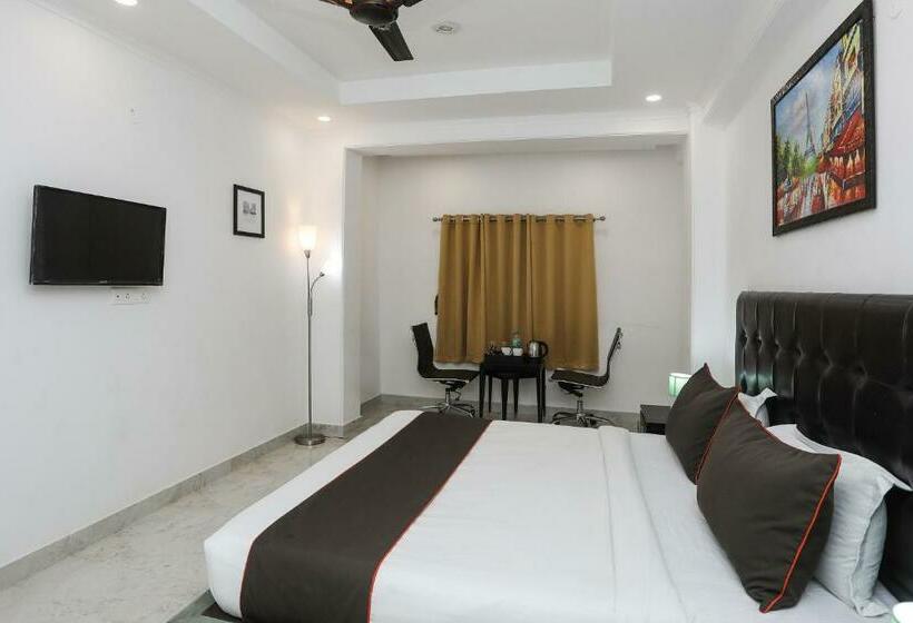 غرفة كلاسيكية ثلاثية, Collection O Hotel Residency Near Dwarka Sector 21 Metro Station