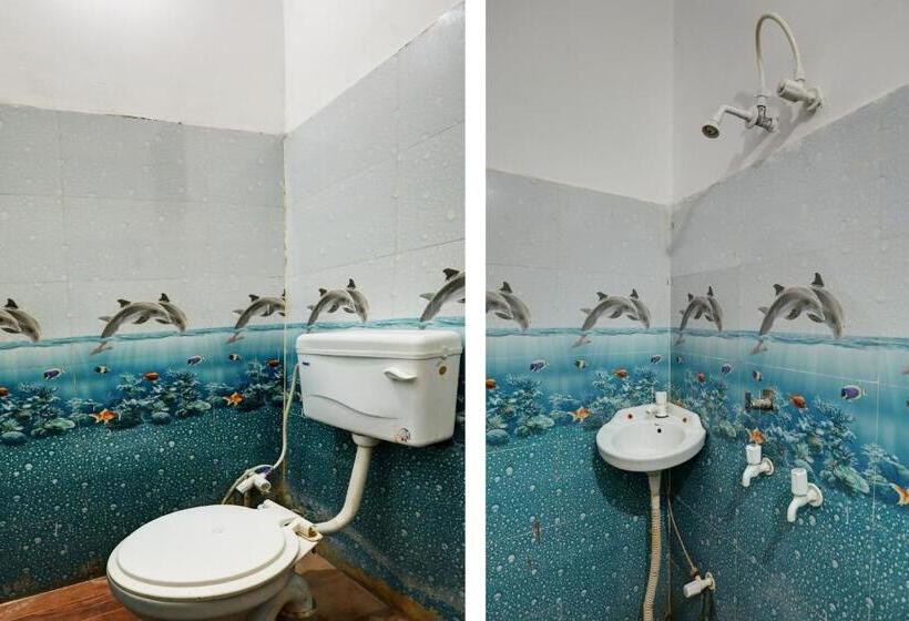 トリプルクラシックルーム, Pop 70207 Raghav Residency