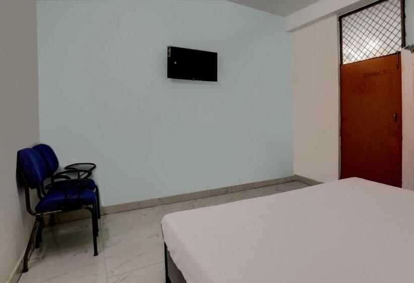 Quarto Triplo Clássico, Pop 70207  Raghav Residency