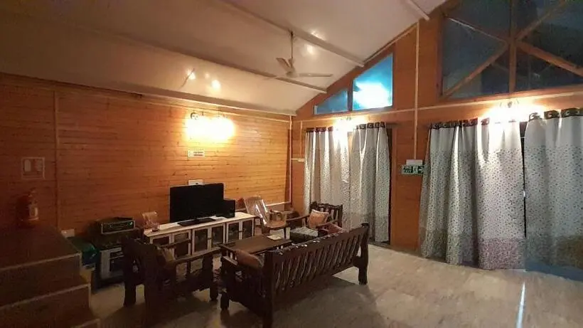 スタンダードルーム, The Wood Beach House