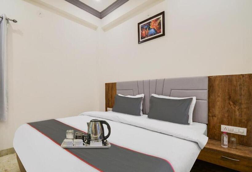 חדר קלאסי לשלושה, Fabhotel Infinity Blue