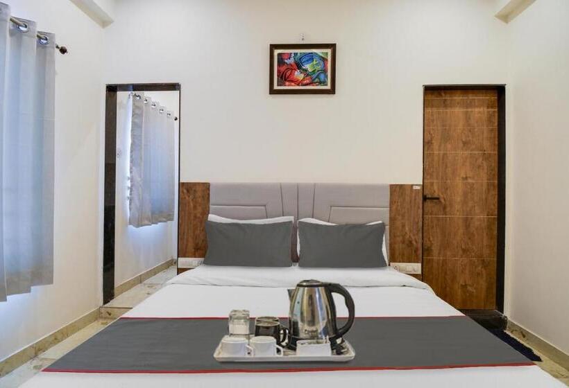 Quarto Triplo Clássico, Fabhotel Infinity Blue