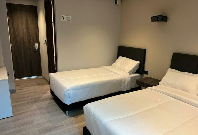 اتاق لوکس سه تخته, Htl