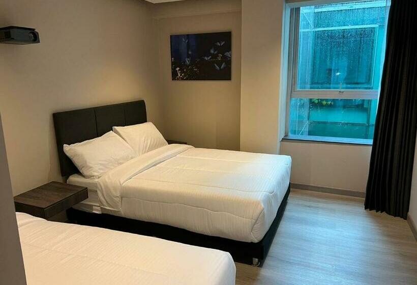 اتاق لوکس سه تخته, Htl