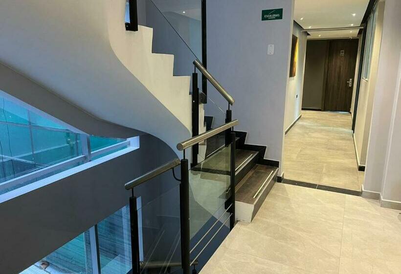 اتاق لوکس, Htl