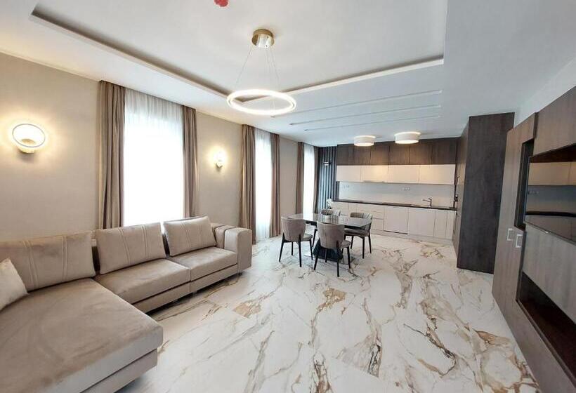 침실 3개 아파트, Szatmári & étterem Jászberény