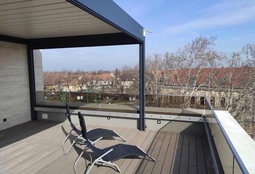 침실 3개 아파트, Szatmári & étterem Jászberény