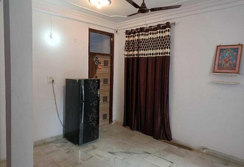 Quarto Triplo Clássico, Oyo 70190 Diamond Inn