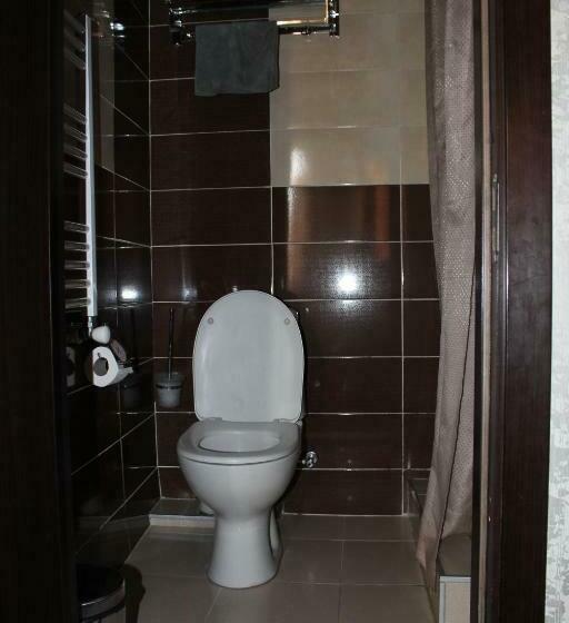 اتاق استاندارد با چشم‌انداز کوهستان, Plaza