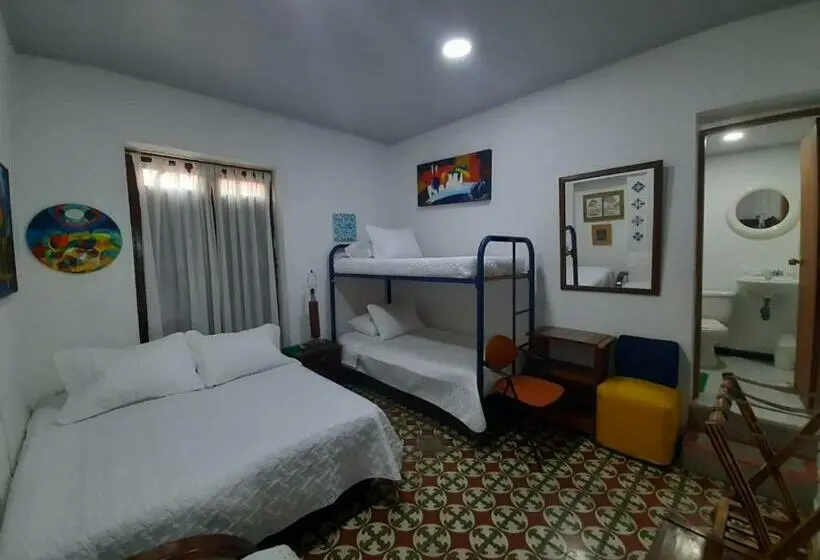 スタンダード４人部屋, Posada Turística La Ceiba