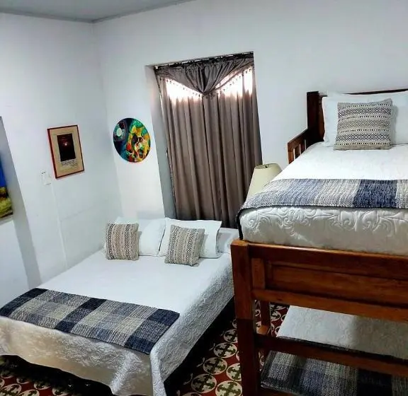 スタンダード４人部屋, Posada Turística La Ceiba