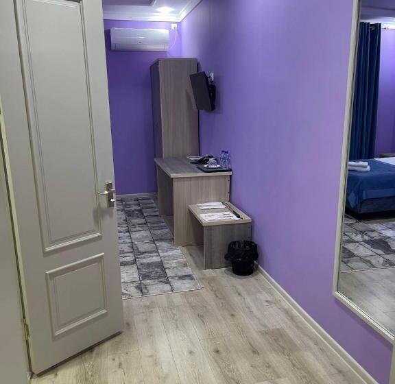 חדר סטנדרט יחיד, Citizen