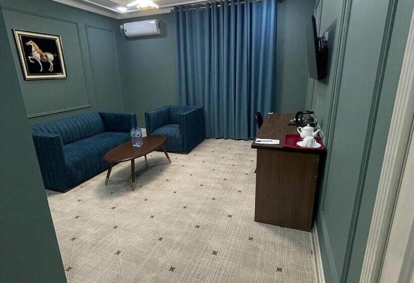 جناح سرير كينج, Citizen