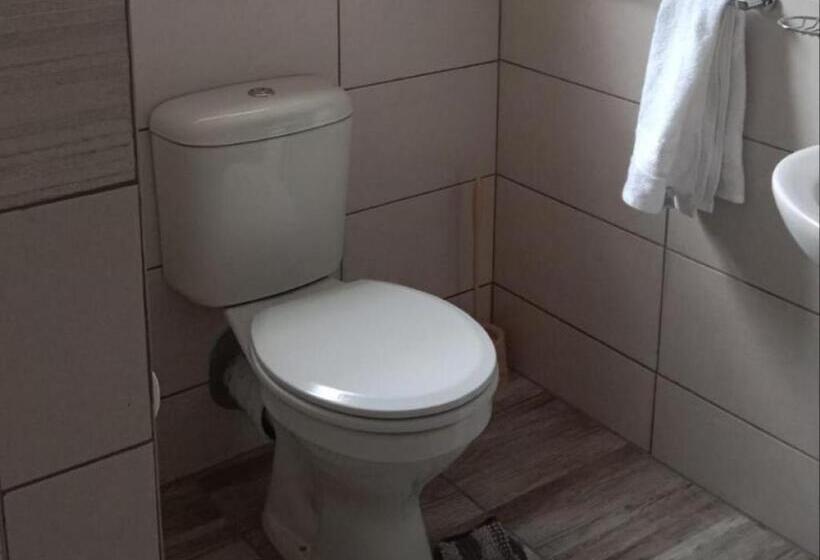 اتاق اجرایی, Hopslot Villa