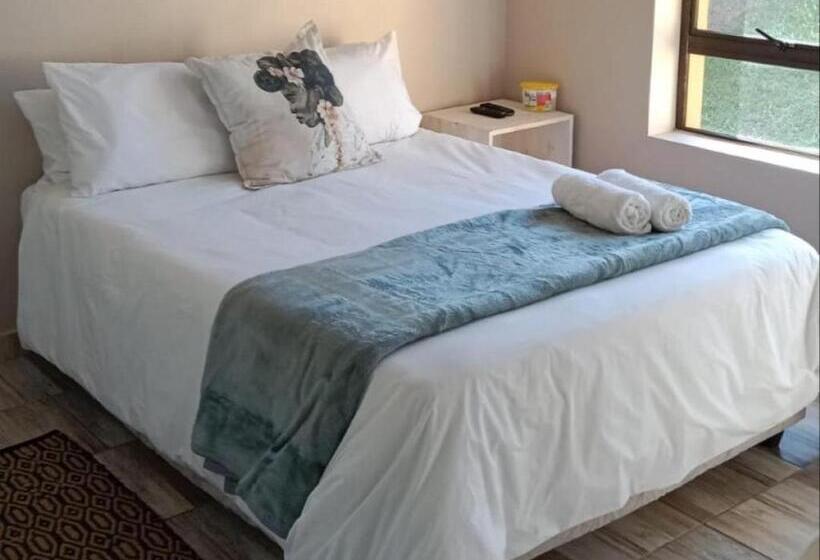 اتاق راحتی, Hopslot Villa