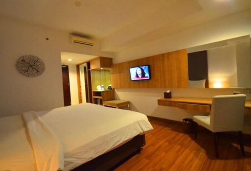 חדר דלוקס, Arch