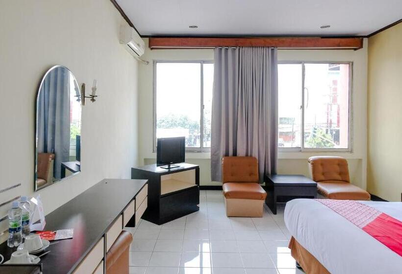 Номер Deluxe, Bandung Permai Hotel Jember