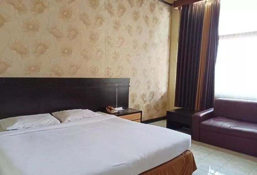 Deluxe Zimmer, Bandung Permai Hotel Jember