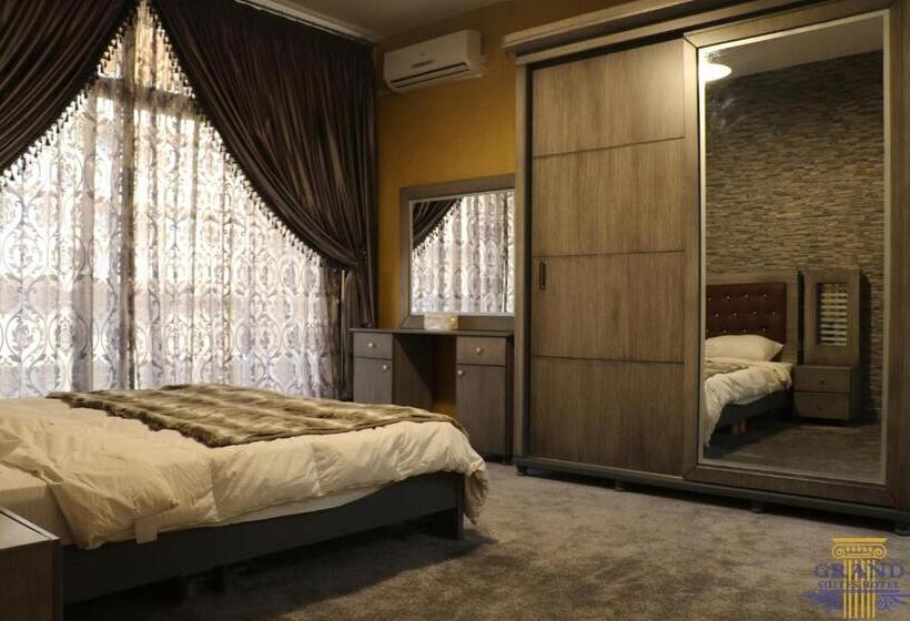 اتاق لوکس با چشم‌انداز دریا, Grand Suites