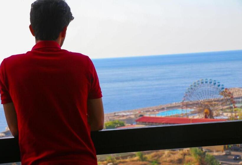 اتاق استاندارد یک نفره با چشم‌انداز دریا, Grand Suites