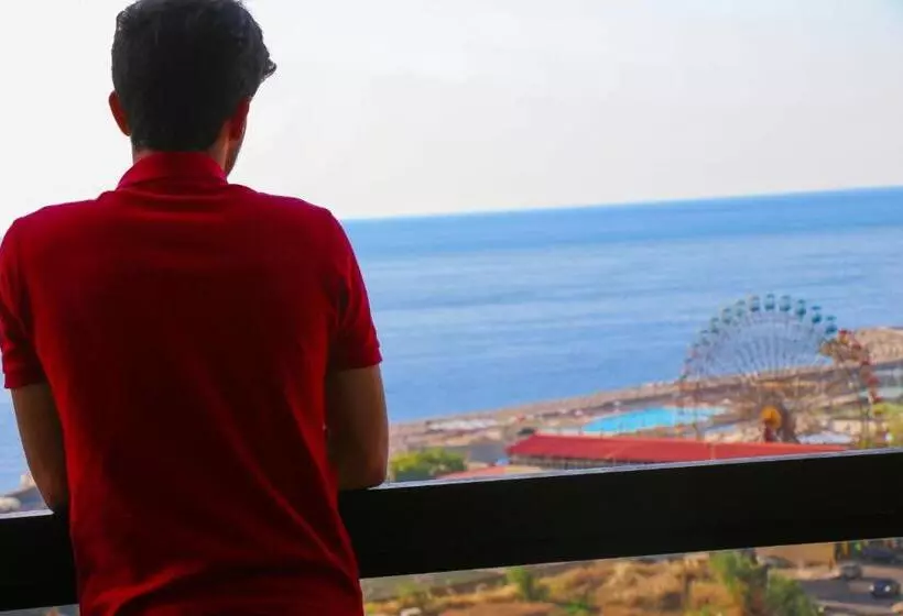 اتاق استاندارد یک نفره با چشم‌انداز دریا, Grand Suites