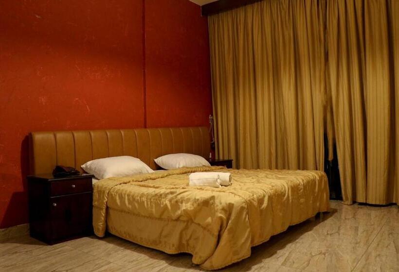 سوییت جونیور با چشم‌انداز دریا, Grand Suites