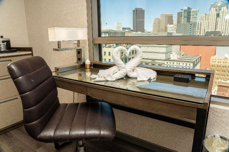 חדר סטנדרט עם מיטת קינג, Hampton Inn San Francisco Downtown/convention Center