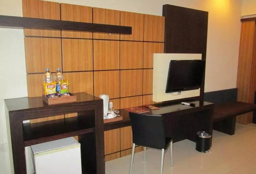 デラックスルーム, Kini Pontianak