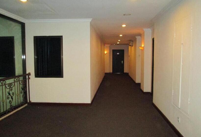 חדר סופריור, Kini Pontianak