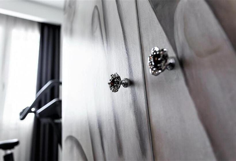 سوییت با چشم‌انداز دریا, Princier Fine Resort & Spa