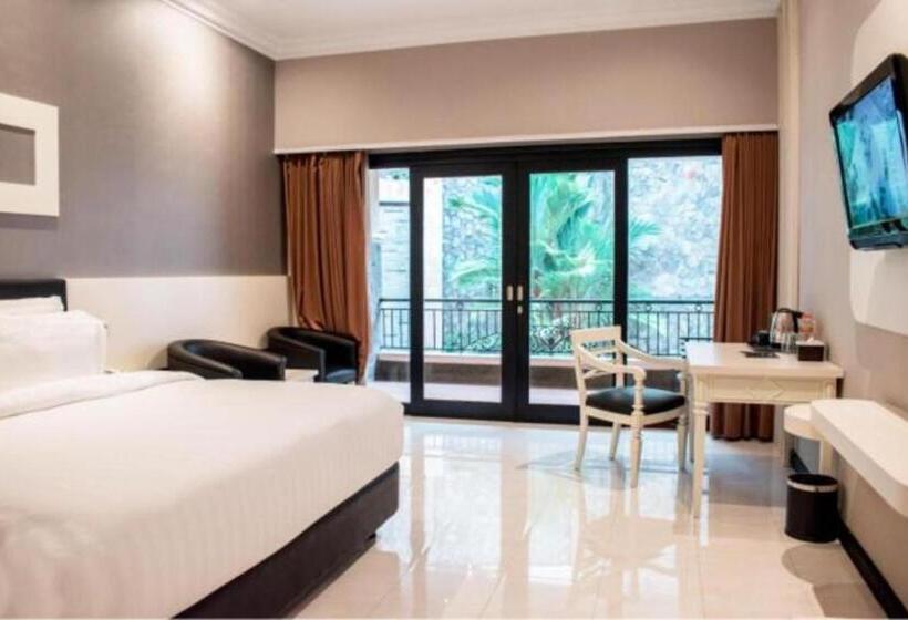 סוויטה אקזקיוטיב, Luminor Hotel Jember By Wh