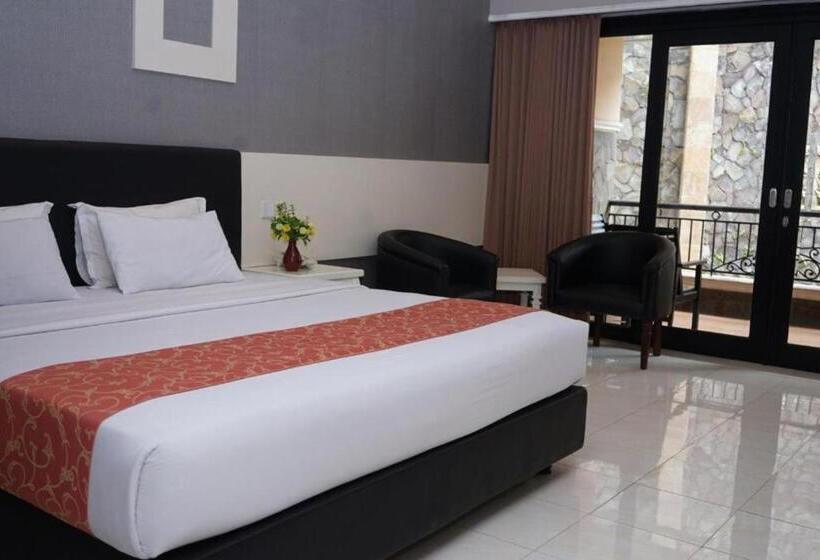Президентский Люкс, Luminor Hotel Jember By Wh