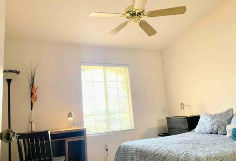스탠다드 룸, Private Festive Room With Desk In The Country