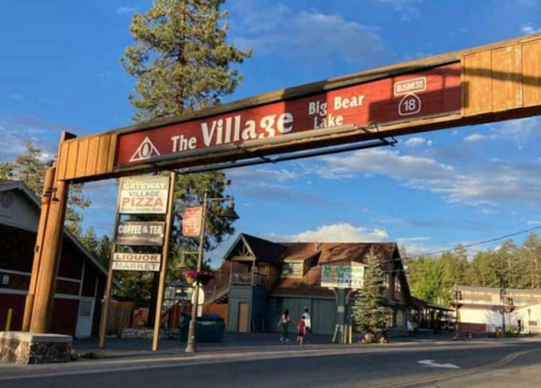 غرفة قياسية, Private Festive Room With Desk In The Country