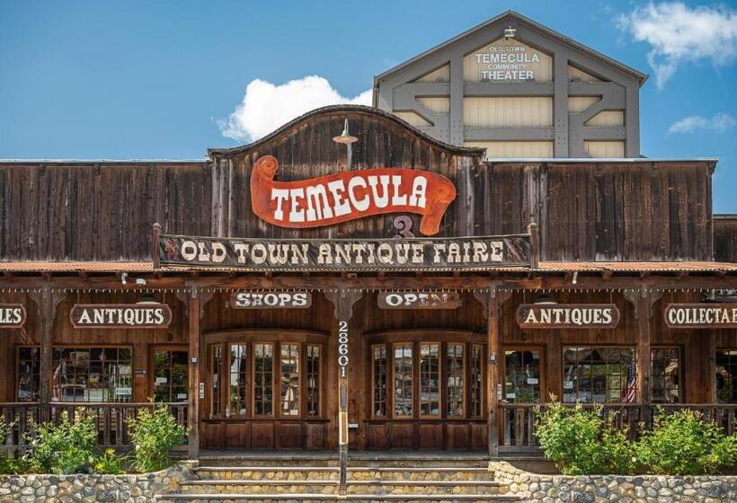 غرفة قياسية, Private Festive Room With Desk In The Country