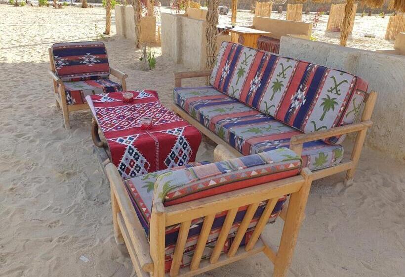 اتاق ساده سه‌ نفره, Tijan Siwa