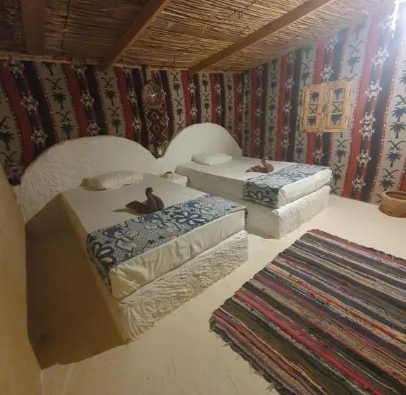اتاق لوکس, Tijan Siwa