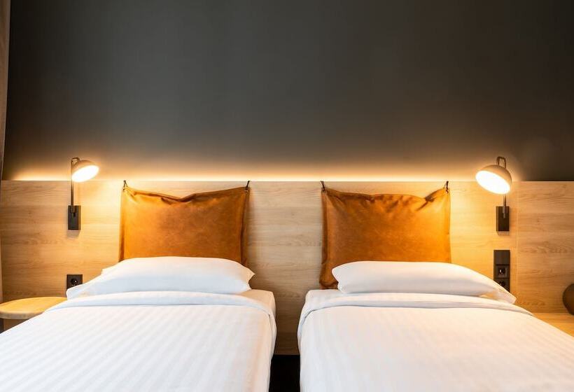 스탠다드 룸, Moxy Berlin Airport